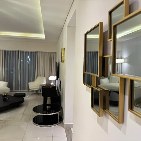 Royal Apartments By Damac Paramount Towers B Burj Khalifa Views Dubai Exterior photo
