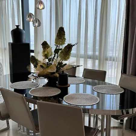 Royal Apartments By Damac Paramount Towers B Burj Khalifa Views Dubai Exterior photo