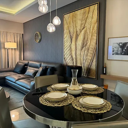 Royal Apartments By Damac Paramount Towers B Burj Khalifa Views Dubai Exterior photo