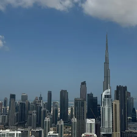 Royal Apartments By Damac Paramount Towers B Burj Khalifa Views Dubai Exterior photo