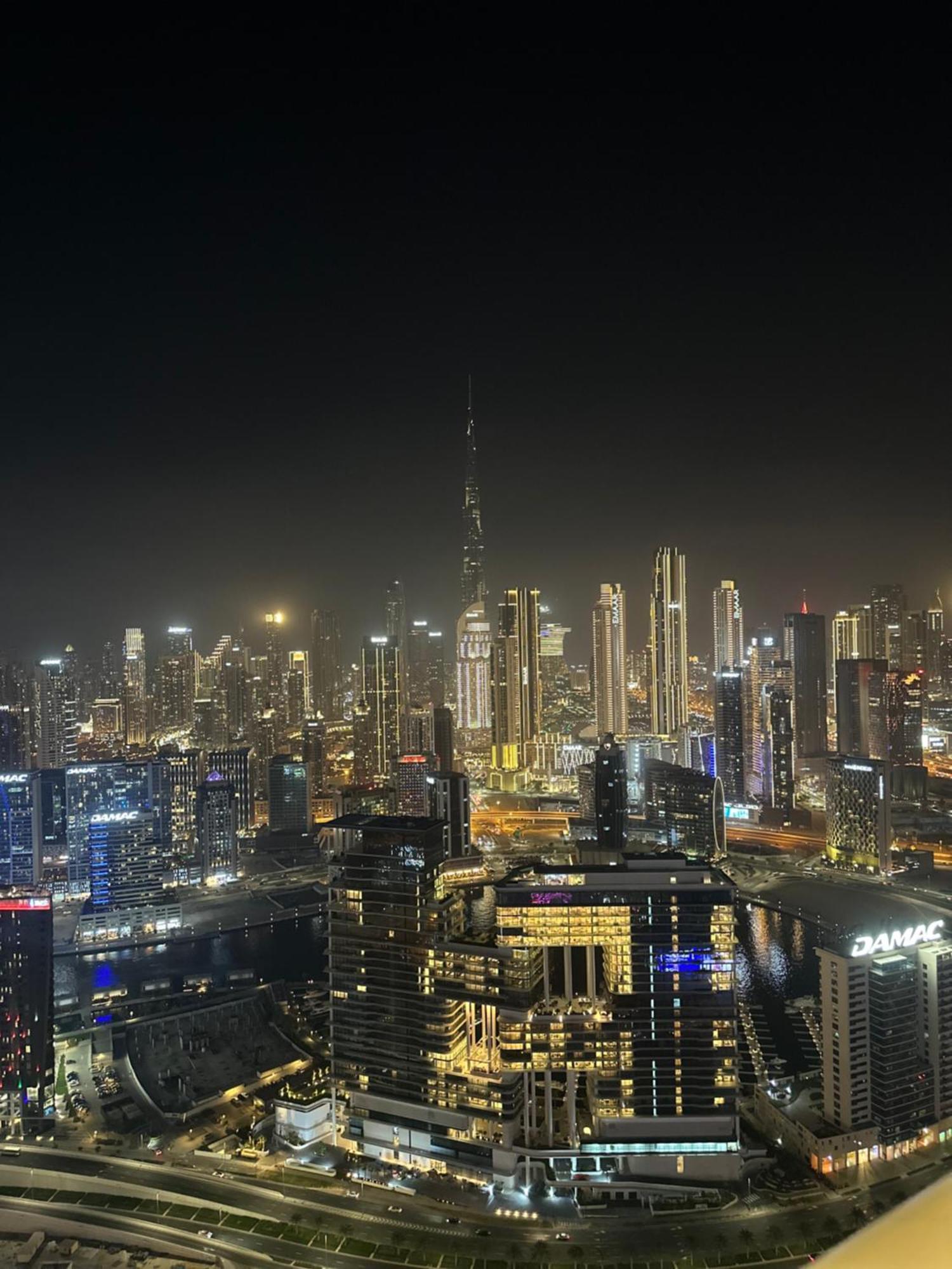 Royal By Damac Paramount Towers B Burj Khalifa Views Apartment Dubai
